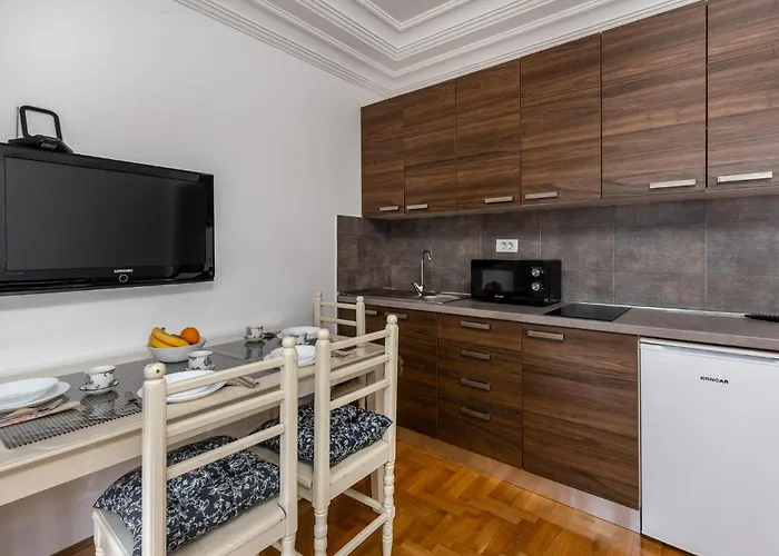 One Bedroom Amazing In *