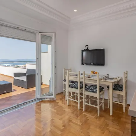Magnifique Maison à Avec Wi-fi Hébergement de vacances Crikvenica